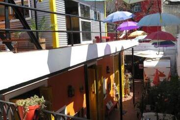 تختخواب و صبحانه Andiamo Guest House