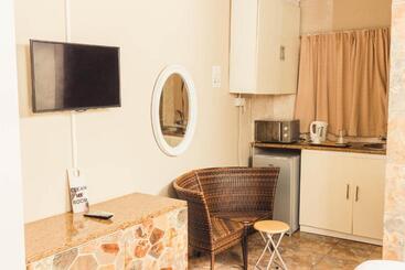 پانسیون Apical Guesthouse