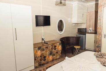 پانسیون Apical Guesthouse