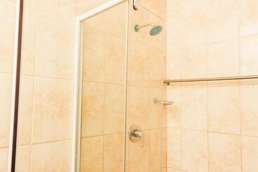 پانسیون Apical Guesthouse