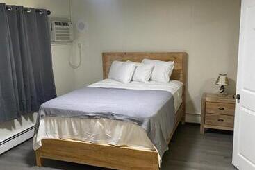 Yankee Clipper Resort Motel