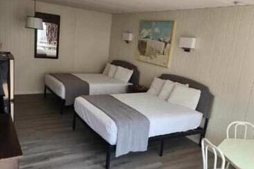 Yankee Clipper Resort Motel