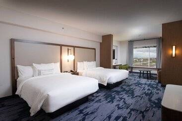 هتل Fairfield By Marriott Edmonton International Airport