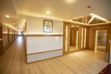 هتل Prestige Residences At Golden Valley By Grand United Hospitality