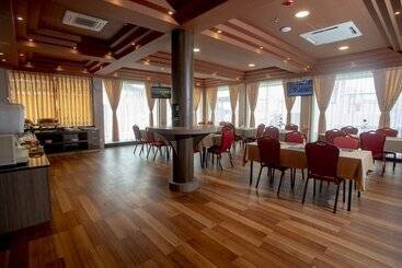 هتل Prestige Residences At Golden Valley By Grand United Hospitality