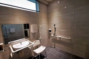 هاستل Bluewater Hotel Xpark Gloria Outlets Taoyuan Baseball Stadium