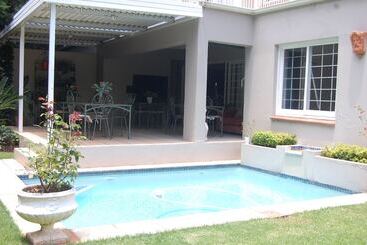 پانسیون Auckland Lodge