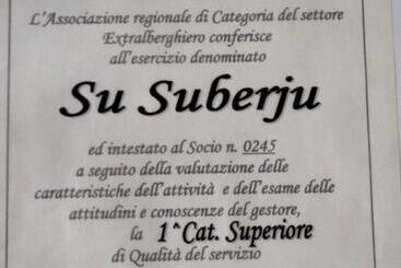 پانسیون Su Suberju