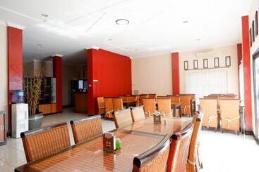هتل Reddoorz Plus Near Stadion Wijaya Kusuma