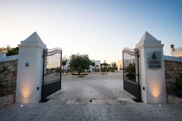 تختخواب و صبحانه Borgo Cozzana
