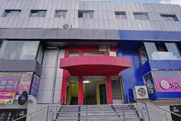 هتل Super Collection O Kalinga Bapuji Nagar