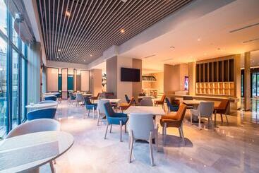 هتل Holiday Inn Express Kunming West, An Ihg
