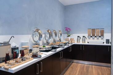 هتل Homewood Suites By Hilton Santo Domingo, Dominican Republic