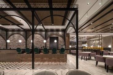 Lakeshore Hotel Tainan