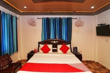 هتل Oyo 28838 Brv Resorts