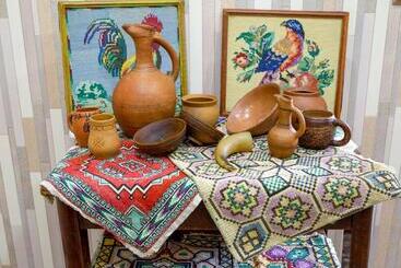 هاستل Tsera House
