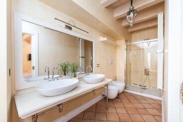 تختخواب و صبحانه Boutique  Lodge & Suites