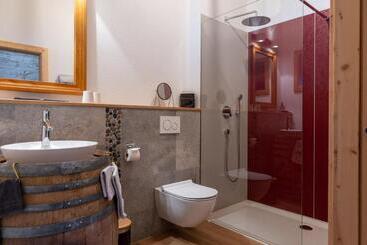 Chalet Diognysos B&b, Boutique