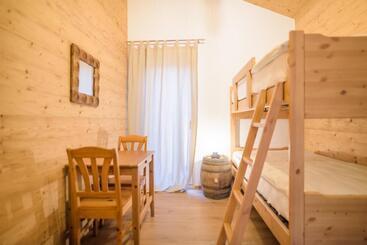 Chalet Diognysos B&b, Boutique