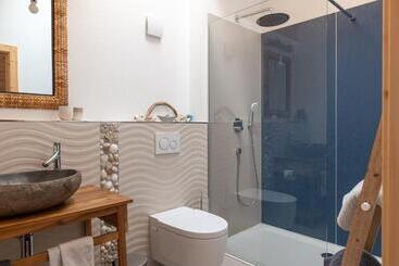 Chalet Diognysos B&b, Boutique