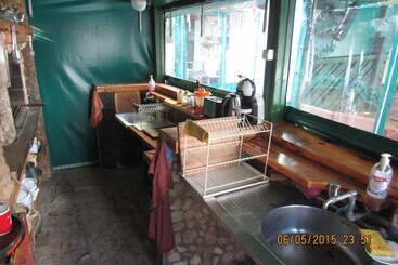 Hostel Papagal