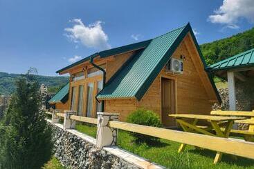 هتل Bali Mountain Resort Montenegro