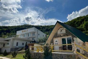 هتل Bali Mountain Resort Montenegro