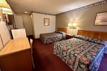 مُتل The Hastings Inn Salina