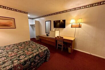 مُتل The Hastings Inn Salina