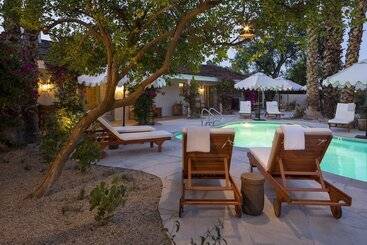 تختخواب و صبحانه Casa Cody