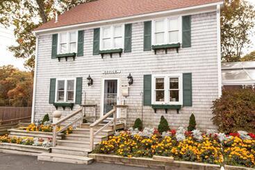 Cape Winds Resort
