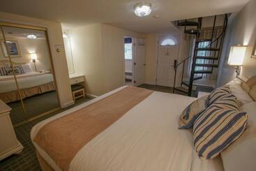 Cape Winds Resort