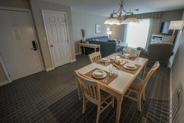 Cape Winds Resort