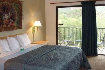 Cedars Resort