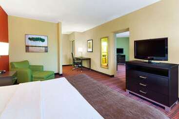 هتل Baymont By Wyndham Harrisburg