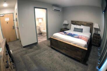 فندق Bumbleberry Inn