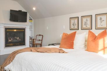 Hotel Captain Freeman Inn