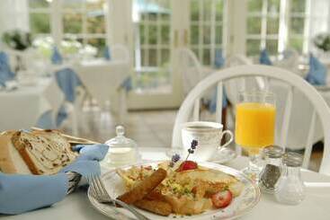 ホテル Captain's House Inn