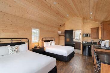 هتل Carmel River Inn