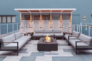 Casa Madrona Hotel And Spa