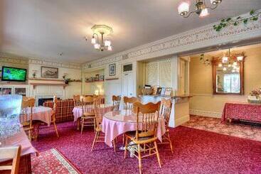 Centrella Hotel, A Kirkwood Collection