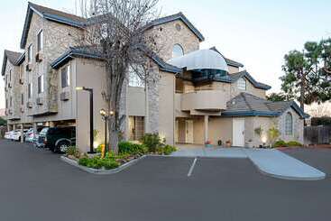 هتل Clarion Inn Silicon Valley