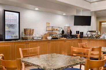 هتل Country Inn & Suites By Radisson, Mishawaka, In