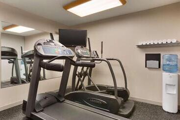 هتل Country Inn & Suites By Radisson, Mishawaka, In