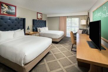 هتل Doubletree By Hilton Gainesville