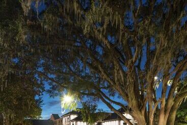 هتل Doubletree By Hilton Gainesville