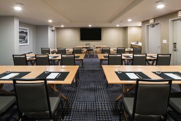 هتل Doubletree By Hilton Gainesville