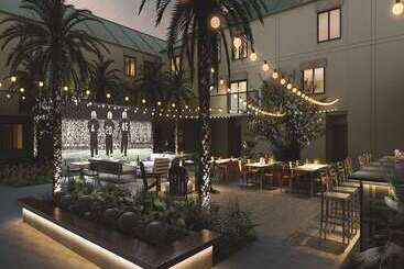 هتل Doubletree By Hilton Gainesville