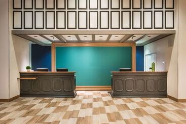 هتل Doubletree By Hilton Gainesville