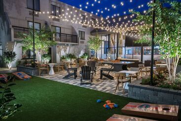هتل Doubletree By Hilton Gainesville